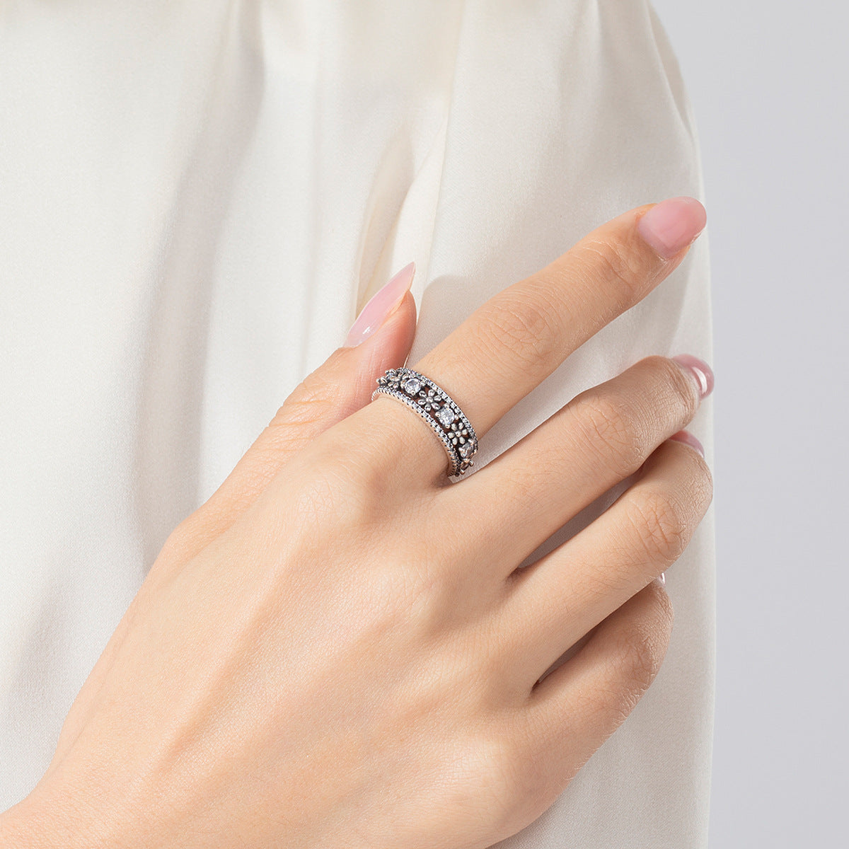 Vintage Women's Sterling Silver Fashion Ring